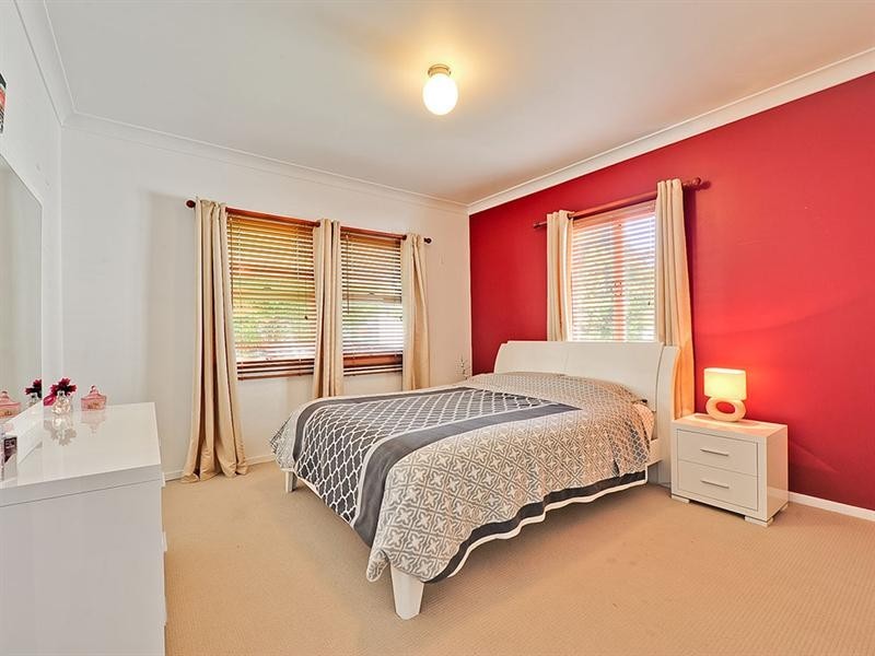 292 Rode Road, Wavell Heights QLD 4012