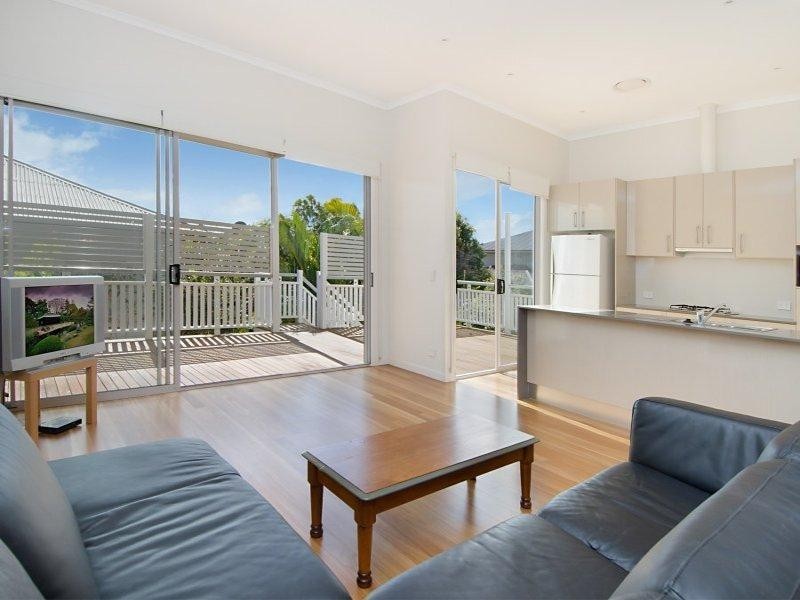 6 Gray Road, West End QLD 4101