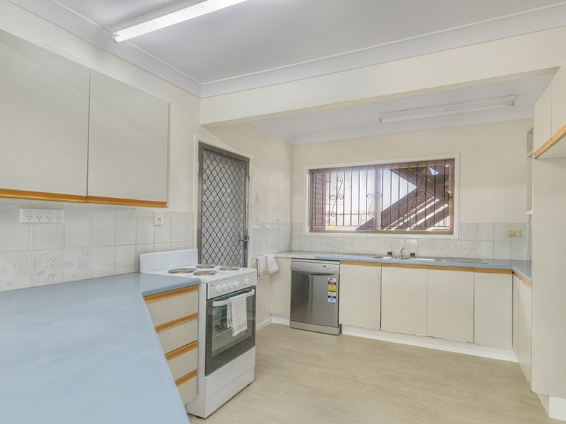 43 Raceview Avenue, Hendra QLD 4011