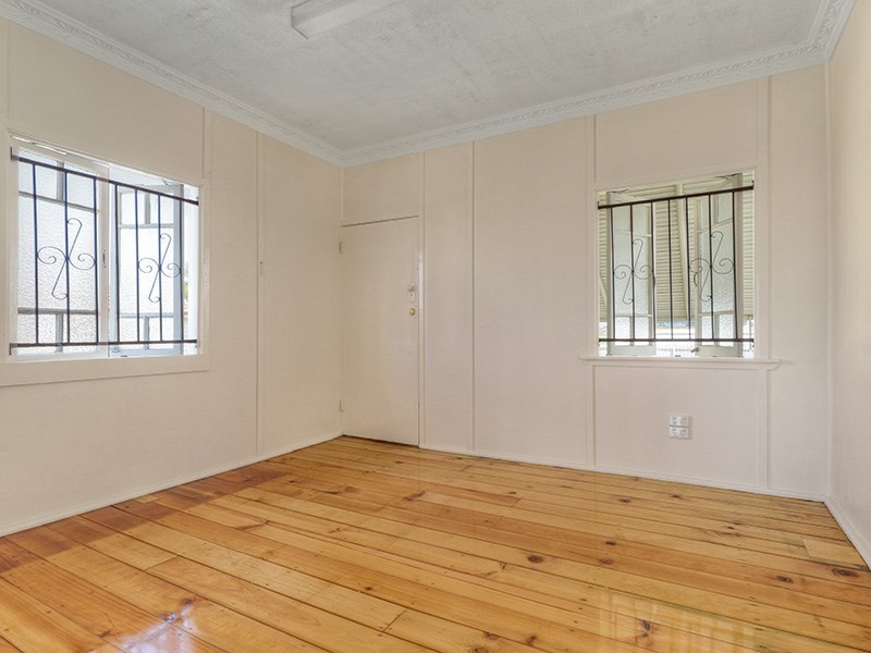 43 Raceview Avenue, Hendra QLD 4011