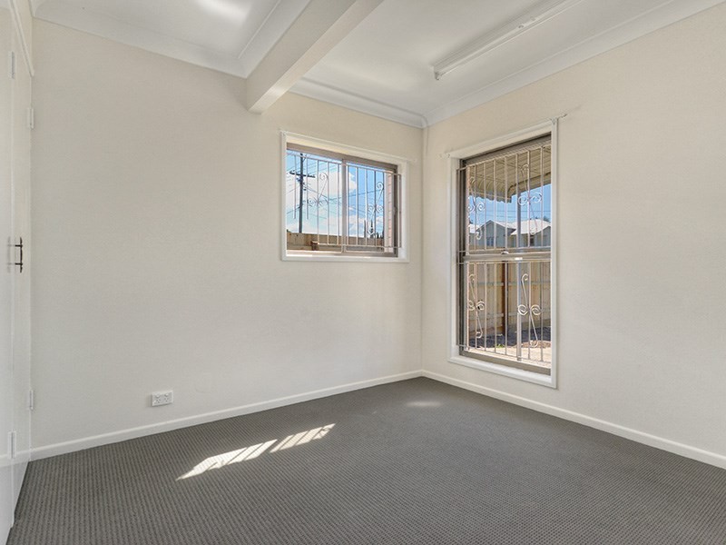 43 Raceview Avenue, Hendra QLD 4011