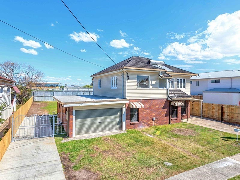 43 Raceview Avenue, Hendra QLD 4011