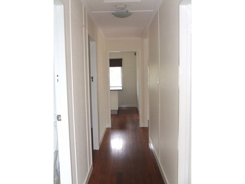 16 Deerdale Street, Stafford Heights QLD 4053