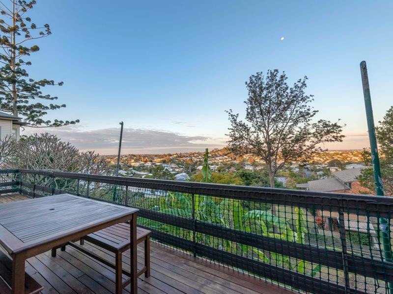 32 Watson Street, Newmarket QLD 4051