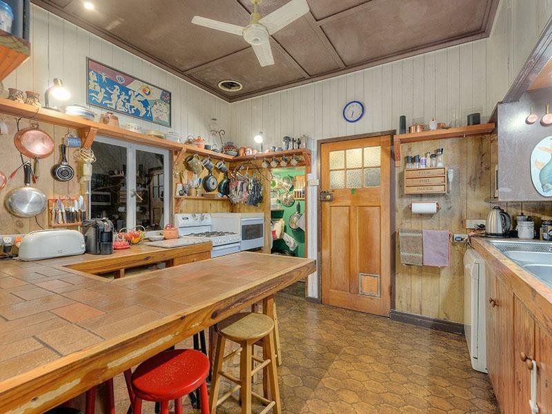 32 Watson Street, Newmarket QLD 4051