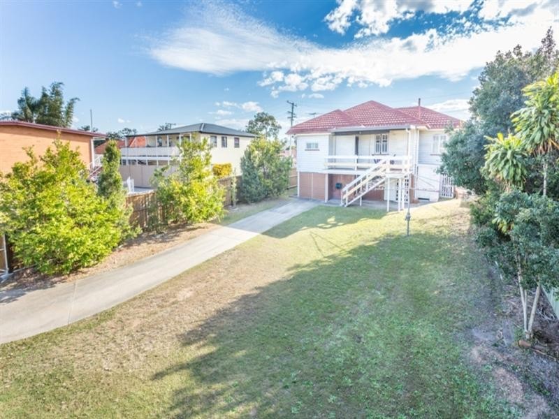 11 Turrana Street, Stafford QLD 4053