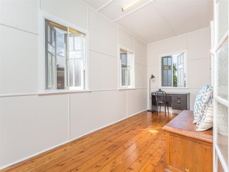 11 Turrana Street, Stafford QLD 4053