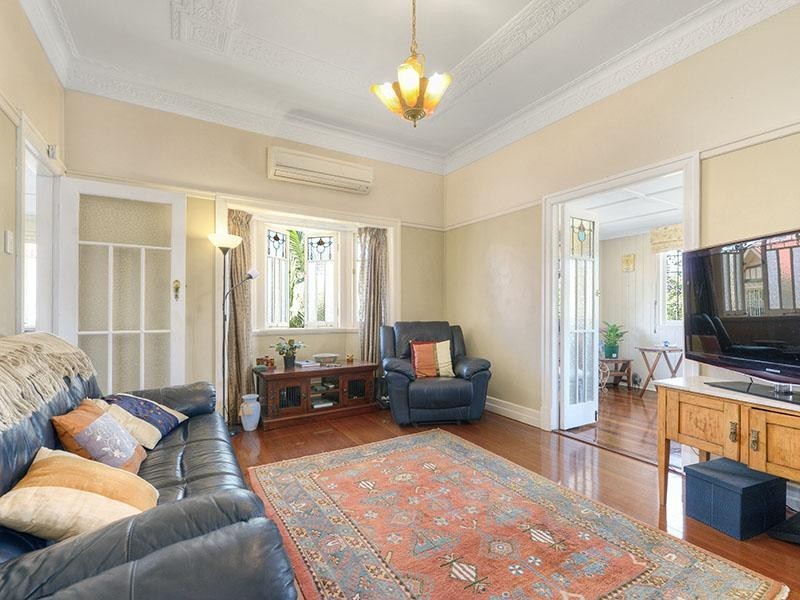 85 Broughton Road, Kedron QLD 4031