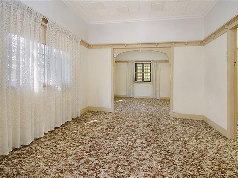 49 Raceview Avenue, Hendra QLD 4011