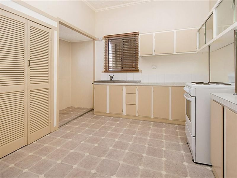 49 Raceview Avenue, Hendra QLD 4011