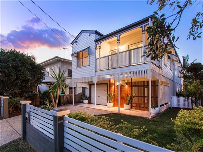 16 Hamilton Avenue, Hendra QLD 4011