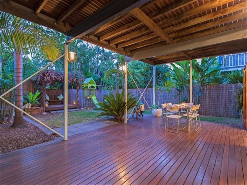 16 Hamilton Avenue, Hendra QLD 4011