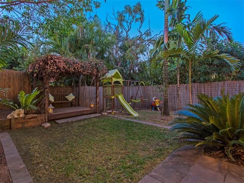 16 Hamilton Avenue, Hendra QLD 4011