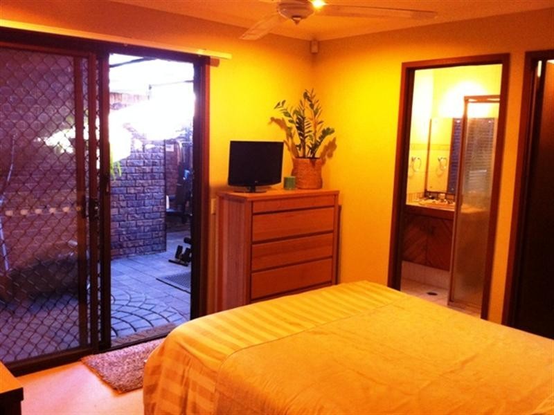 22 Acacia Street, Everton Hills QLD 4053