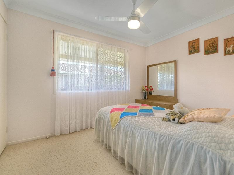 21 Lanchester Street, Stafford Heights QLD 4053