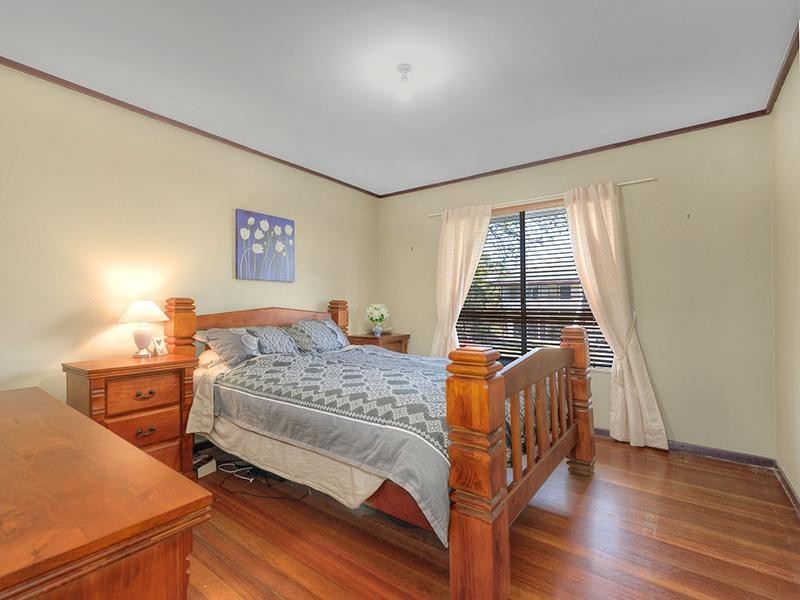 18 Gracemere Street, Newmarket QLD 4051