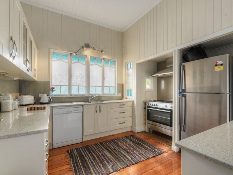 12 Grays Road, Gaythorne QLD 4051