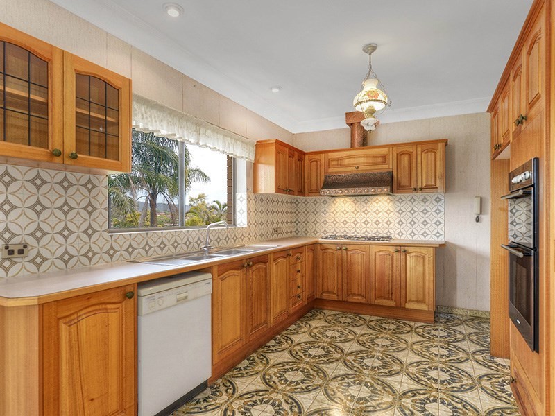 4 Travolta Street, Stafford Heights QLD 4053