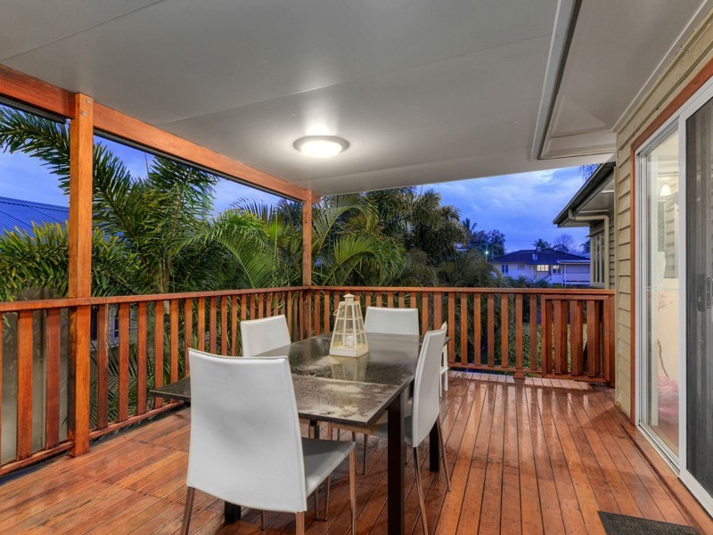 65 Eleventh Avenue, Kedron QLD 4031