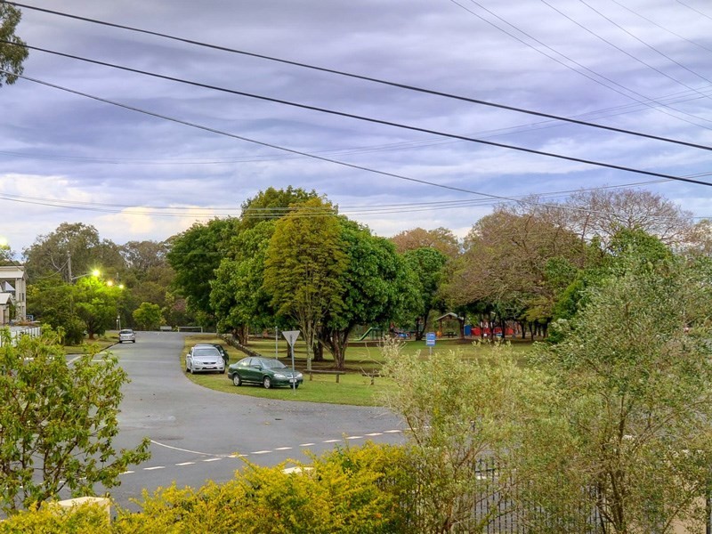 65 Eleventh Avenue, Kedron QLD 4031