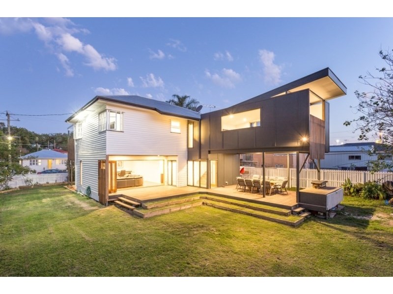 16 Willowie Street, Stafford QLD 4053