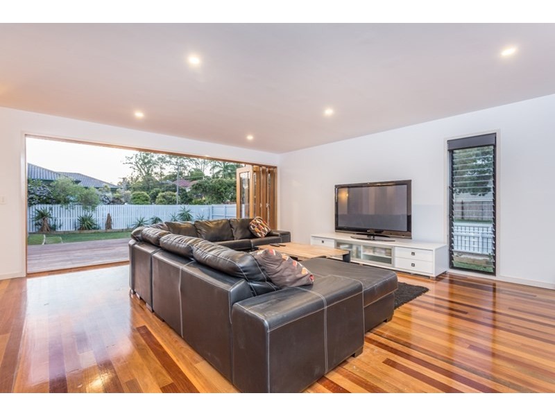 16 Willowie Street, Stafford QLD 4053