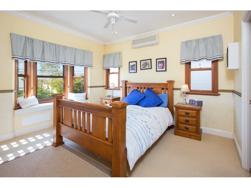 38 Evelyn Street, Grange QLD 4051