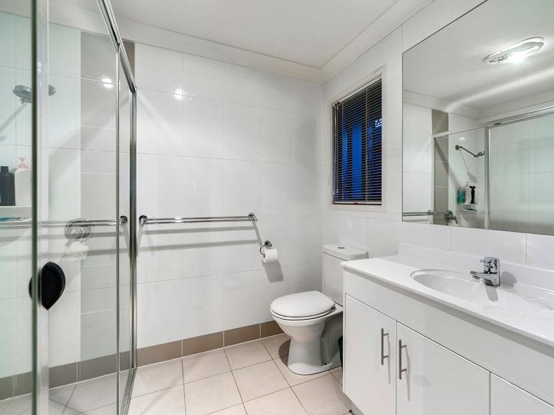 6 Watcombe Street, Wavell Heights QLD 4012