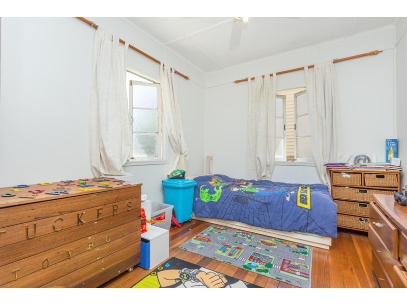 46 Seventh Avenue, Kedron QLD 4031