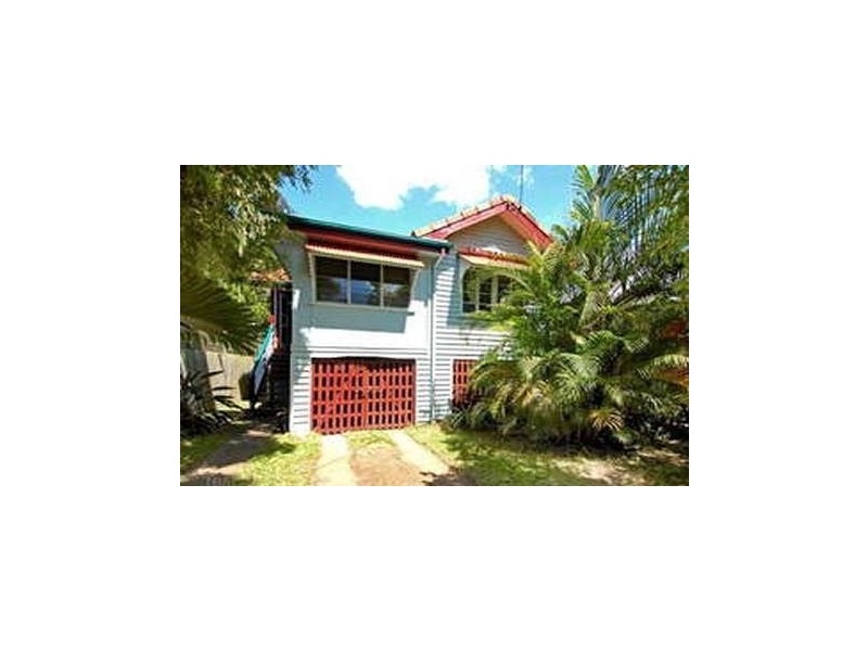 12 Vale Street, Wavell Heights QLD 4012