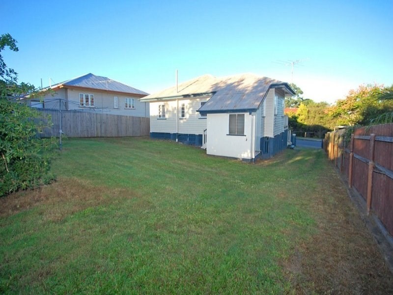 16 Ferricks Street, Stafford QLD 4053
