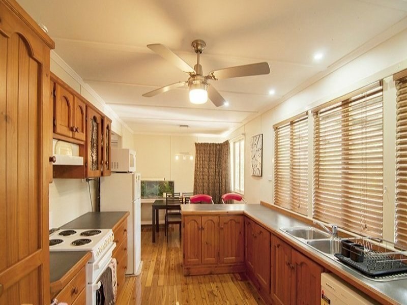 15 Centre Street, Strathpine QLD 4500