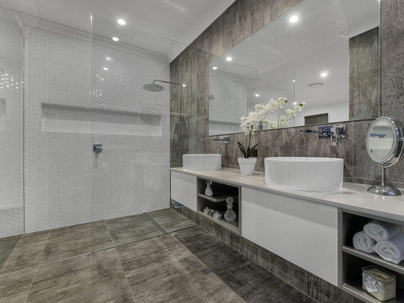 63 White Street, Wavell Heights QLD 4012