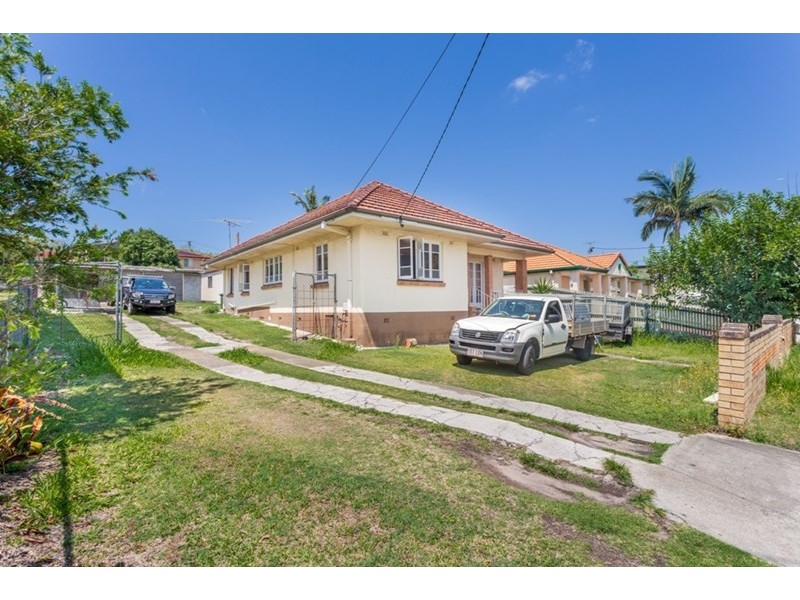 32 Main Avenue, Wavell Heights QLD 4012