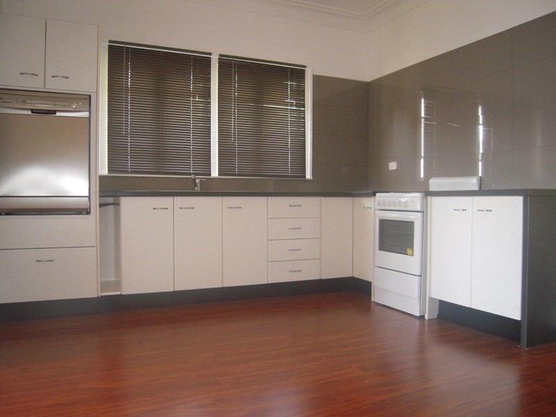 32 Main Avenue, Wavell Heights QLD 4012