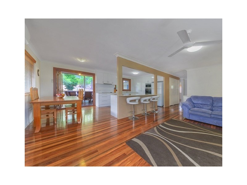 24 Bardot Street, Mcdowall QLD 4053