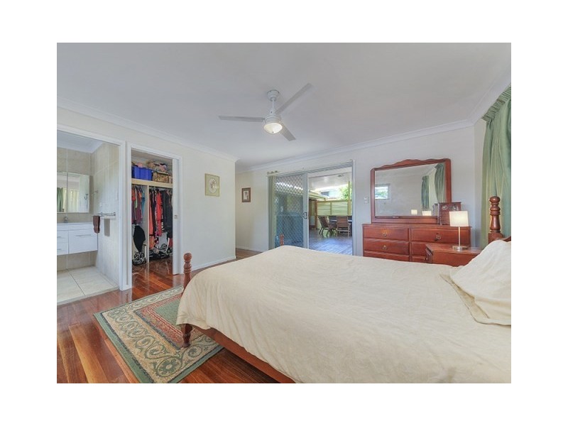 24 Bardot Street, Mcdowall QLD 4053