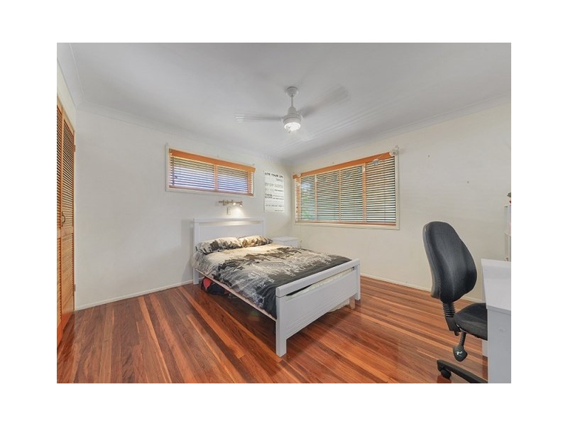 24 Bardot Street, Mcdowall QLD 4053
