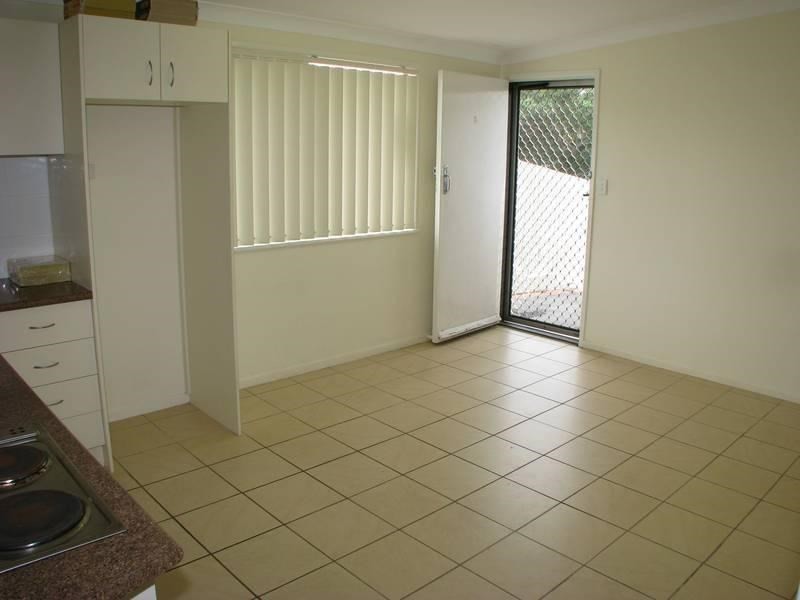 2/211 Webster Road, Stafford QLD 4053
