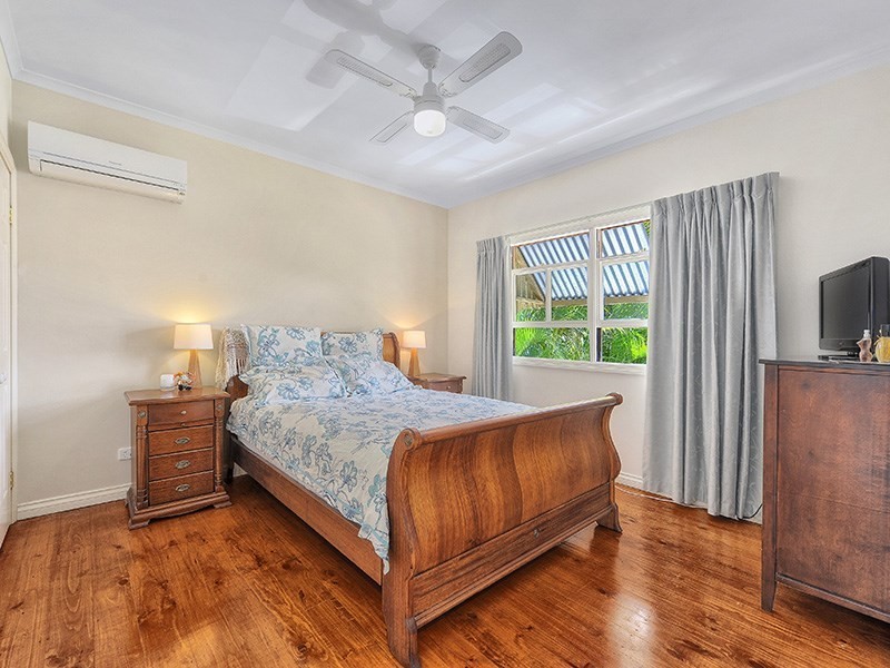 27 Thomas Street, Red Hill QLD 4059