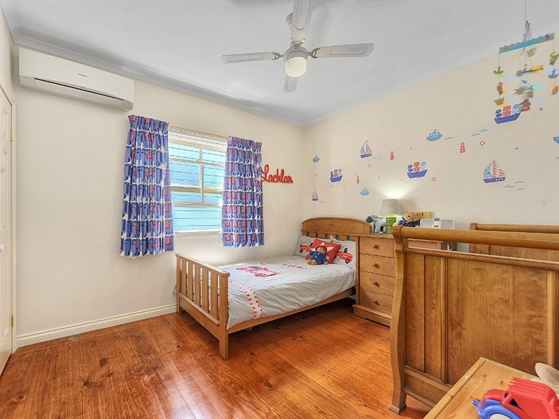 27 Thomas Street, Red Hill QLD 4059