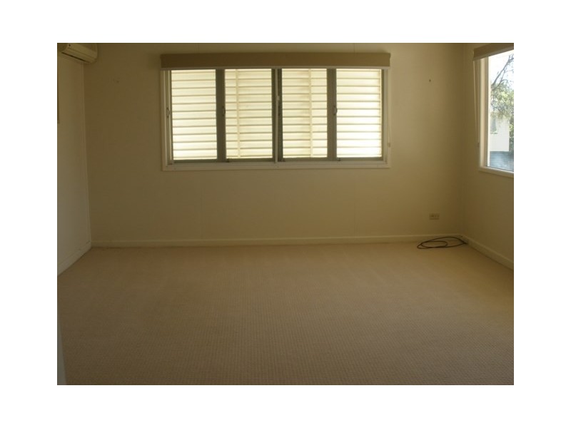 7 Kendale Street, Stafford Heights QLD 4053