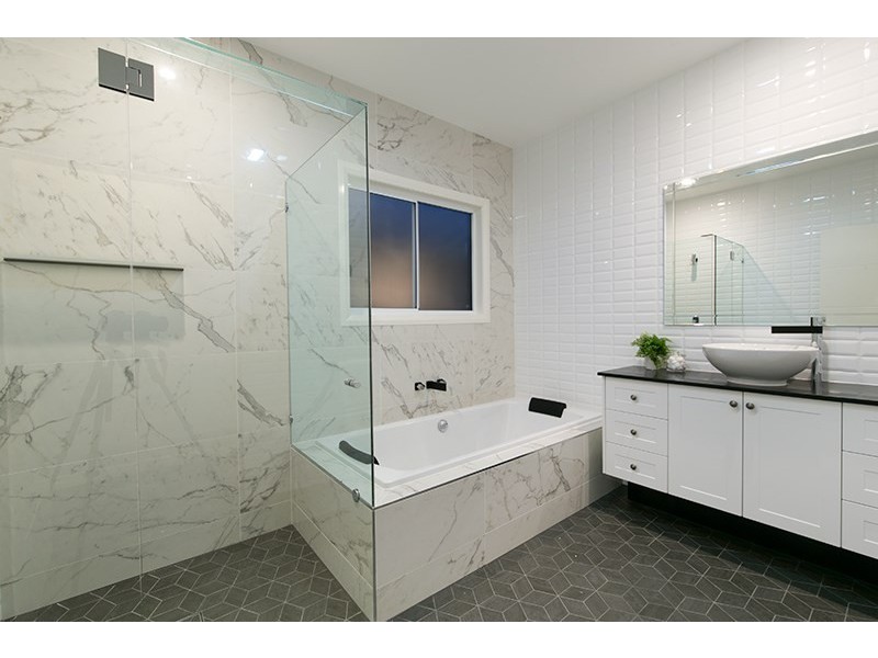 137 Manson Road, Hendra QLD 4011