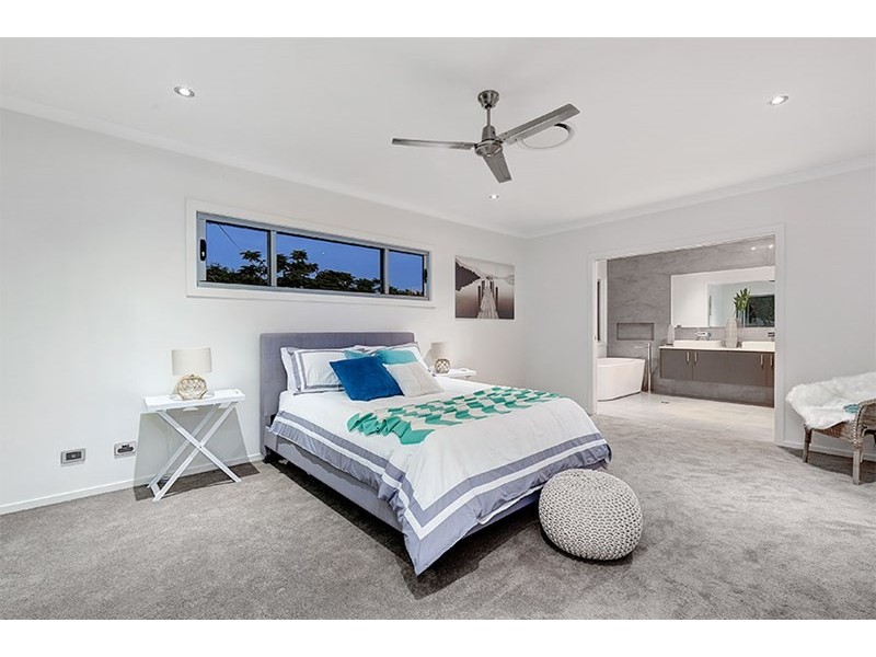 45 Webster Avenue, Hendra QLD 4011