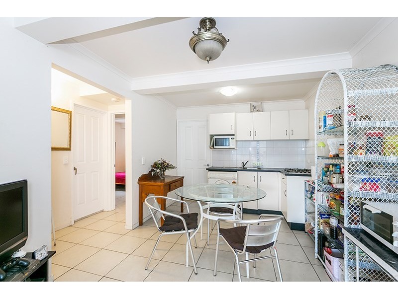68 Cambridge Street, Red Hill QLD 4059