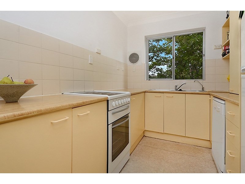 4/68 Crosby Road, Albion QLD 4010