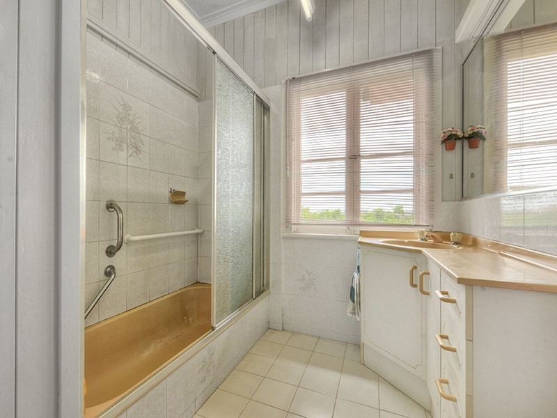 30 Highcrest Avenue, Wavell Heights QLD 4012