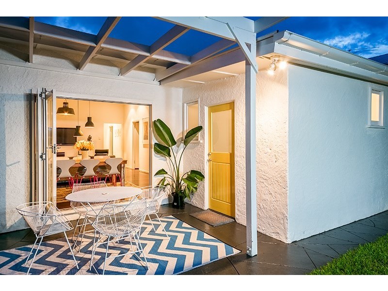 16 Sixth Avenue, Windsor QLD 4030