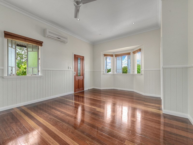 7 Mina Parade, Newmarket QLD 4051