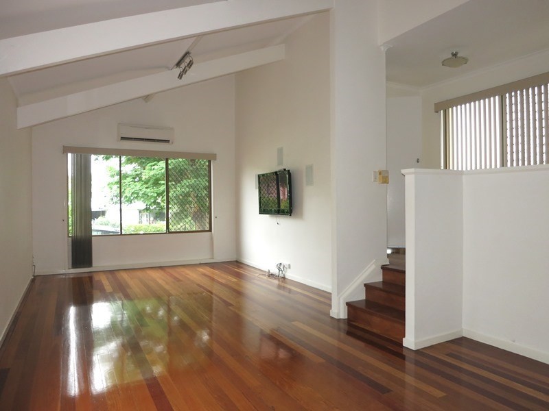 98 Byth Street, Stafford QLD 4053